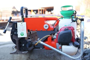 เครื่องเจาะรางรถไฟแบบใช้น้ำมันเบนซินสำหรับการบำรุงรักษาทางรถไฟ - Product Image 4