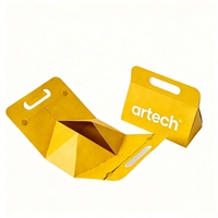 Caja de Regalo Plegable Triangular con MOQ Bajo, Caja de Papel Magnética Impresa Personalizada con Asa para Ropa de Boutique y Cuidado de la Piel