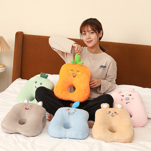 หมอนรองคอรูปตัว U ลายสัตว์น่ารัก ขนาด 28x28x14 ซม. ผ้าฝ้ายนุ่ม พกพาสะดวก สำหรับนักเรียน/ออฟฟิศ ช่วยรองรับการนอนหลับ - Product Image 1