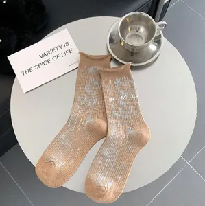 Chaussettes unisexes mi-mollet en coton respirant, motif lettres de designer et peinture éclaboussée, collection Printemps-Automne - Product Image 6