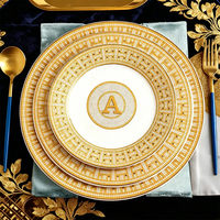 Assiettes à dîner en céramique dorée de luxe avec logo personnalisé d'usine, assiettes à dessert vintage en porcelaine dorée pour mariage