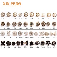 Broche pour femme, épingle à Hijab, lettre perlée, luxe, fleur, personnalisée, chine, 12 pièces