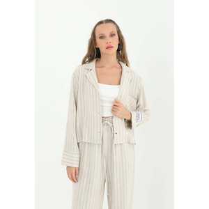 เบคูรา ลูบูนาเสื้อเชิ้ตลินินลายทางสำหรับผู้หญิง สีเบจ เสื้อเชิ้ตติดกระดุมลำลอง สไตล์เรียบง่ายสำหรับทุกวัน - Product Image 3