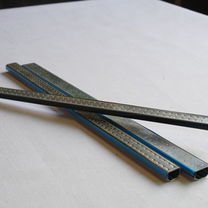 <span class=keywords><strong>Bande</strong></span> adhésive en <span class=keywords><strong>aluminium</strong></span> moderne pour l'<span class=keywords><strong>étanchéité</strong></span> des portes avec garantie <span class=keywords><strong>d</strong></span>'un an - Product Image 1