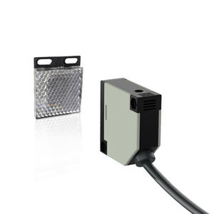 E3JK photoelectric sensor, sensing distance 0-30 cm, diffuse reflection, 90 - 250 volts AC square photoelectric proximity sensor - Product Image 3