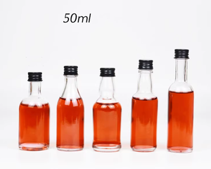 Mini Botellas Vacías Transparentes para Licores y Bebidas Espirituosas con Tapa Negra de 1.7 oz / 50 ml, Mini Botellas de <span class=keywords><strong>Alcohol</strong></span>, Botella para Salsa Picante para Vodka - Product Image 2