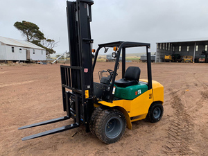 China <strong>New</strong> Logistics Machinery Warehouse Lifting <strong>Forklift</strong> 5 Ton Battery <strong>Forklift</strong> Sf50 With Cabin Spare Parts on Sale - Product Image 3