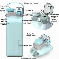 Múltiples colores disponibles Botella de agua de silicona Viaje Gimnasio Deportes Botella de agua plegable con pajita