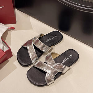 Sandales plates montantes à bride cheville pour femme, à enfiler, printemps-été-automne, chaussures de plage d'extérieur antidérapantes et amortissantes - Product Image 1