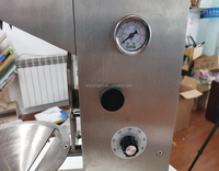 Jonge Diamantvormende Kokosnootschilmachine Voor Het Openen Van Kokosschiller Kokosnootschilmachine