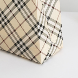 Bolsas de Compras de Tela No Tejida con Logotipo Personalizado, Estilo Moderno para Tiendas de Ropa Transfronterizas - Product Image 3