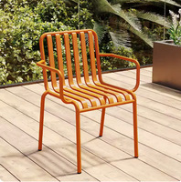 Chaise de salle à manger moderne de style nordique en acier inoxydable, légère et luxueuse, avec accoudoirs et dossier, très populaire pour les restaurants et les salons de thé
