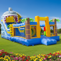 Structure gonflable sur le thème des requins avec toboggan aquatique, mur d'escalade, aire de jeux gonflable pour enfants de qualité commerciale