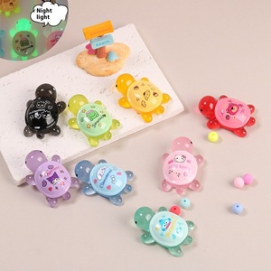 크리에이 티브 귀여운 만화 빛나는 거북이 수지 매력 DIY 장식 블라인드 박스 가방 액세서리 장식을위한 작은 장식품 - Product Image 1