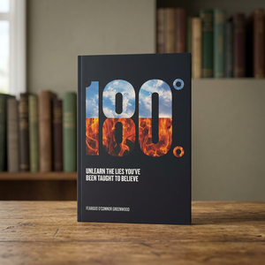 180 grados de Feargus O'Connor Greenwood, libro en inglés de la Sociedad del Libro Peperback sobre medios y cuestiones globales - Product Image 2