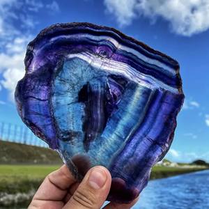 Dalle de pierre brute naturelle de haute qualité, tranche de cristal brut de fluorite arc-en-ciel pour la décoration - Product Image 2