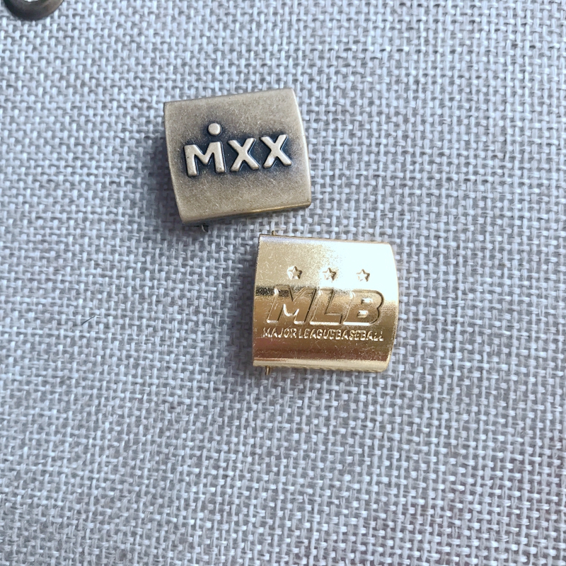Wholesale Factory High Quality Baseball Cap Buckle Customized Logo Embossed Designs Colors Metal Custom Baseball Cap Buckle
