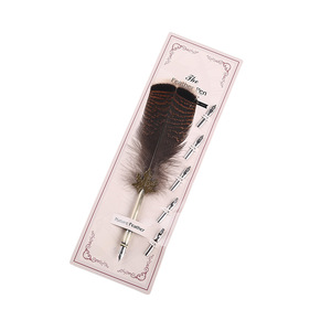 Ensemble de <span class=keywords><strong>calligraphie</strong></span> vintage médiévale <span class=keywords><strong>anglaise</strong></span> Bookworm Water Writing Fountain avec <span class=keywords><strong>plume</strong></span> à plumeau et stylo <span class=keywords><strong>plume</strong></span> - Product Image 5