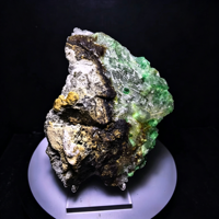 Cristal naturel, pierre semi-précieuse, émeraude brute, émeraude prismatique verte, spécimen pour ornement et collection