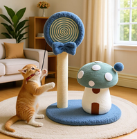 Arbre à chat champignon avec maisonnette, poteau à gratter en sisal, jouet interactif suspendu en forme de sucette pour chat d'intérieur