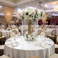 Support à fleurs en acier inoxydable doré brillant, nouveau design, pour centre de table de mariage, avec rideau de perles