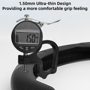 Coprivolante per Auto in Pelle Nappa Microfibra di Lusso a Forma di D, Universale 15 Pollici, Protezione Antiscivolo per Tutte le Stagioni - Product Image 4