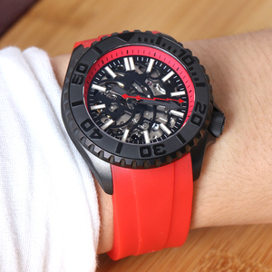 นาฬิกาข้อมือผู้ชาย MINUTETIME SKX007 <span class=keywords><strong>SKX009</strong></span> NH70 รุ่นวินเทจ โครงสร้างโปร่งแสง เข็มเรืองแสง ระบบอัตโนมัติ กันน้ำ สีแดง - Product Image 1
