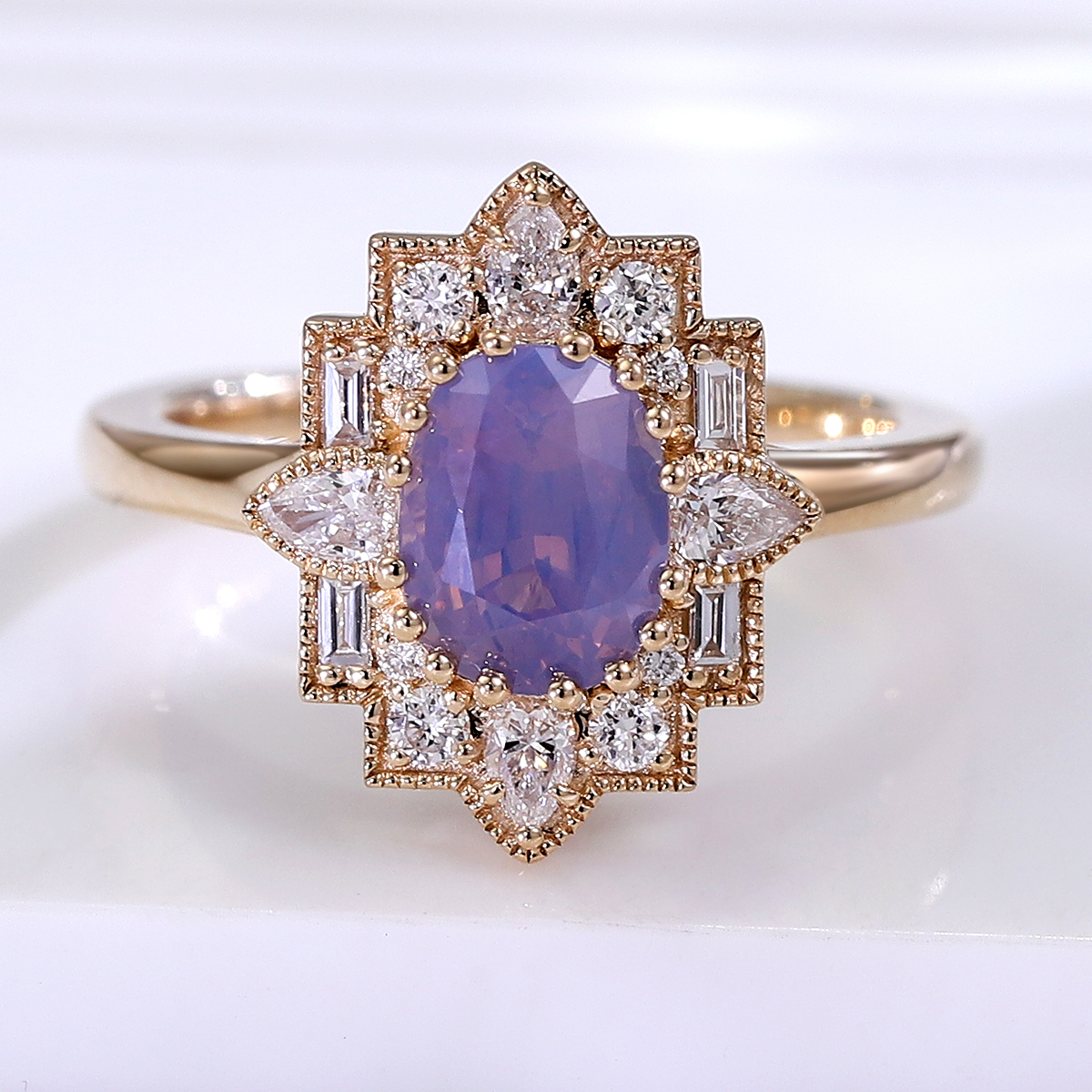 แหวนอัญมณีแล็บโกลด์ 18k