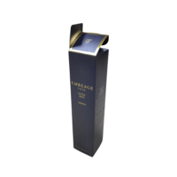 Boîte cadeau carrée rigide en carton recyclé écologique avec finition mate, vernis UV, design aseptique et gaufrage pour