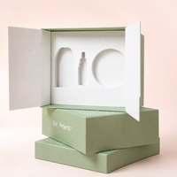 Boîte cadeau personnalisée à double porte, vert sauge, ouverture à la française, insert blanc découpé, pour pot d'huile parfumée, emballage cosmétique, avec logo