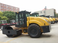 LUTONG 7 Tonnes LT207G 600Mm Chaussées Compacteur Vibrant de Rouleau De Route De Bébé