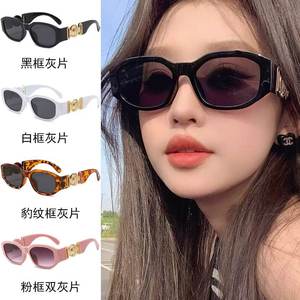 Lunettes de soleil Gm Cat Eye pour femmes, protection UV380, classe 2, monture en alliage métallique, couleur noire, design rétro à la mode - Product Image 3