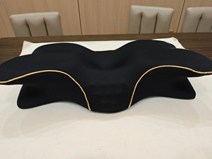 <span class=keywords><strong>2025</strong></span> Sang Trọng Chỉnh Hình Đường Viền Mất Ngủ Ngủ Giường Gối Vàng Đen Tùy Chỉnh Bướm Y Tế Gối Bộ Nhớ Bọt Cổ - Product Image 4