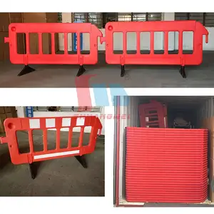 Plastic Crowd Control Road Crowd Control Concert Events Plastic Traffic Barrier Red Safety Fence Barricade With Rubber Feet