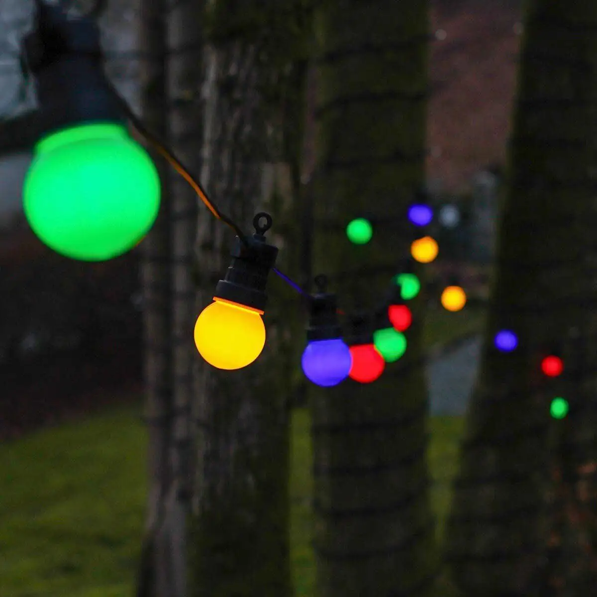 क्रिसमस ट्री लाइटिंग के लिए कनेक्ट करने योग्य फेस्टून लाइट्स स्ट्रिंग मल्टीकलर G50 बल्ब 5 मीटर से 50 मीटर कस्टम लंबाई स्ट्रिंग लाइट्स