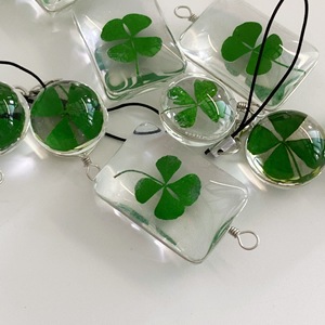 Four Leaf Real Dried Press Flower Clover Glass Pendant Handmade Bring Promotion Keyring for Women Girl Luck Gifts