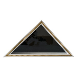 Boîte à drapeau commémoratif de style américain, biodégradable, en bois blanc, avec design triangulaire en verre, pour drapeaux funéraires pliés à domicile - Product Image 2