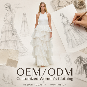 Elegante <span class=keywords><strong>Abito</strong></span> Lungo Maxi da Donna Bianco Senza Maniche con Cut-Out, Lavorazione a Costine, Balze a Strati, Ricamo in Organza e Scollo all'Americana, Personalizzabile, Lunghezza al Pavimento - Product Image 1
