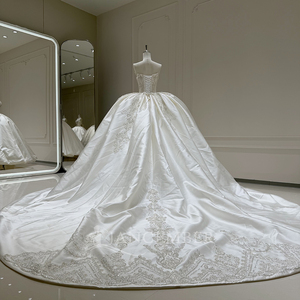 Xx81 Luxury Modern Ivory Strapless Satin <b>Ball</b> <b>Gown</b> Quinceanera Dress Beaded Crystal Applique Bridal Wedding Prom Chapel Train - Product Image 6