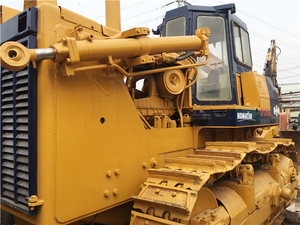 Bulldozer sur chenilles Komatsu D155A d'occasion d'origine japonaise, chargeur frontal, capacité de charge nominale de 15 tonnes, moteur CAT, modèle 2015, puissance élevée, stable - Product Image 4