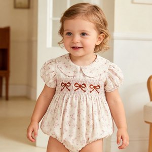 Vêtements pour bébé personnalisés à smocks, tenue florale pour bébé, smocks en coton, marque privée OEM ODM, barboteuse d'été à manches courtes pour bébé - Product Image 1