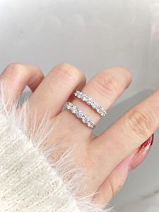 Bagues de mariage en platine PT950 avec diamants de laboratoire, alliances à une rangée pour femmes, bijoux de luxe écologiques, MOQ 2 pièces avec rapport - Product Image 3