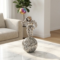Trofeo de Astronauta con Mapa del Mundo Decorativo Moderno de Diseño Nuevo, de Acero Inoxidable Plateado y Pulido, para Regalo Empresarial