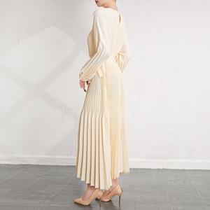 High Quality Eco-Friendly Breathable Woven Pleated Maxi Natural Waist Loose Long Sleeve Vintage Casual Autumn 2025 New Dress - Product Image 2