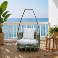 Chaise suspendue d'extérieur en rotin PE personnalisée OEM, avec structure en aluminium résistante aux intempéries, pour projets de villas et de complexes hôteliers