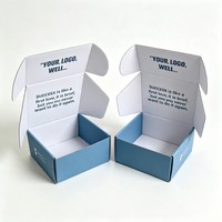 Boîte d'expédition ondulée bleu mat pour vêtements, emballage postal, boîte d'expédition en carton avec revêtement UV pour le transport de vêtements en gros