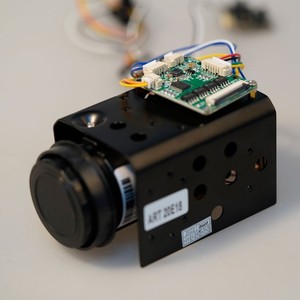 Cámara Analógica CMOS Foxeer 30x Zoom 700TVL con Controlador PWM CVBS para Multicóptero, Avión, Ala Fija, FPV, UAV, Accesorios para Drones, 163g - Product Image 2