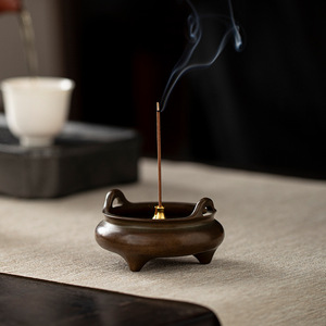 Quemador de Incienso de Bronce Estilo Xuande, Hecho a Mano con Madera de Sándalo, Accesorio para Ceremonia del Té, Artículo Decorativo para Interiores - Product Image 1