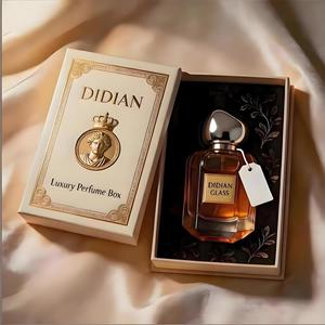 Flacon <span class=keywords><strong>de</strong></span> <span class=keywords><strong>parfum</strong></span> vide <span class=keywords><strong>de</strong></span> luxe irrégulier avec pulvérisateur transparent en cristal 70 ml, en verre, avec étiquette métallique et emballage <span class=keywords><strong>de</strong></span> marque - Product Image 3