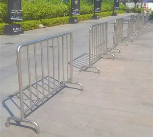 รั้วกั้นจราจรเหล็กหนาแบบเคลื่อนย้ายได้ รุ่นไอรอนฮอร์ส ปี 2025 สำหรับงานมาราธอน - Product Image 4